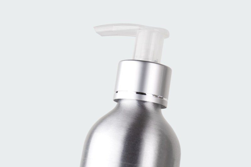 HELLO, YOUR HAIR GLOSSY LIKE SILK! SHAMPOO