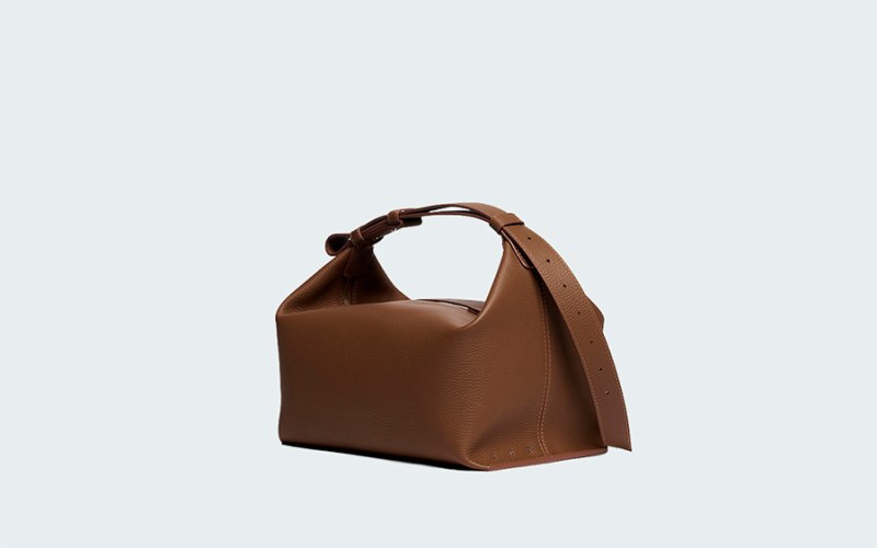BOBBI medium