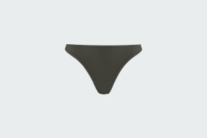 FEMME FATALE THONG
