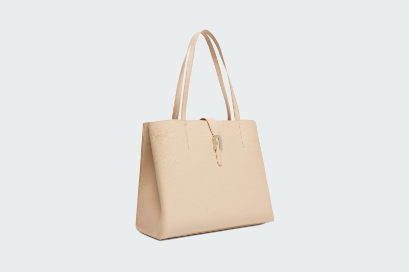 SOFIA L TOTE