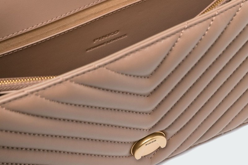 CLASSIC LOVE BAG ONE CHEVRON