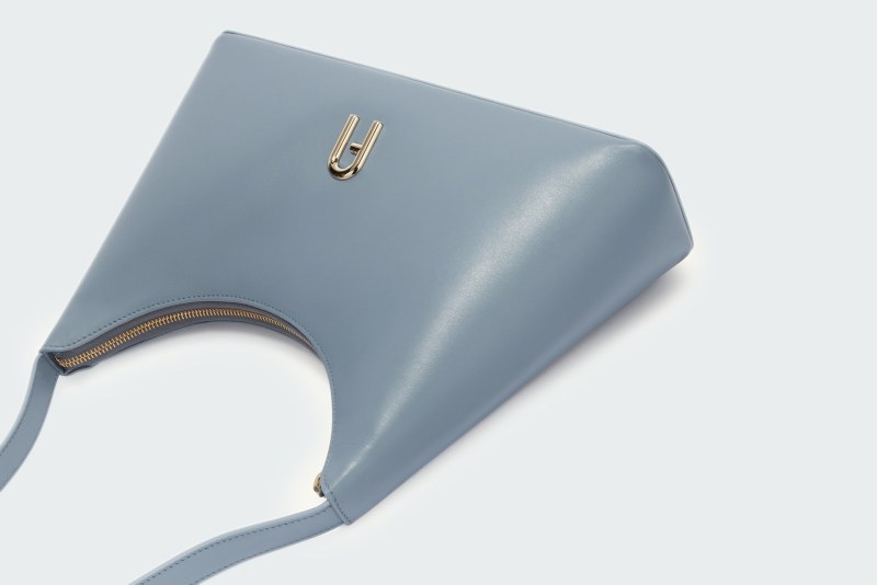 DIAMANTE S SHOULDER BAG