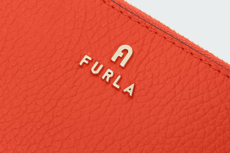 CAMELIA M PASSPORT HOLDER