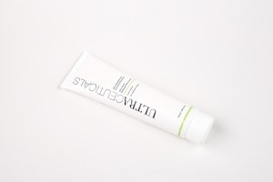 BRIGHTENING FOAMING CLEANSER