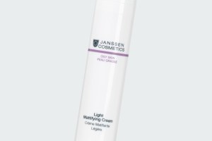LIGHT MATTIFYING CREAM