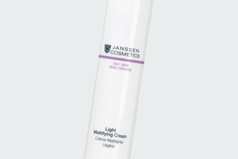 LIGHT MATTIFYING CREAM