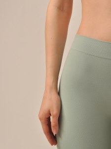 SHORT LEGGINGS
