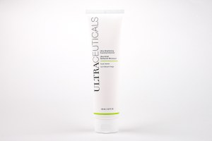 BRIGHTENING FOAMING CLEANSER