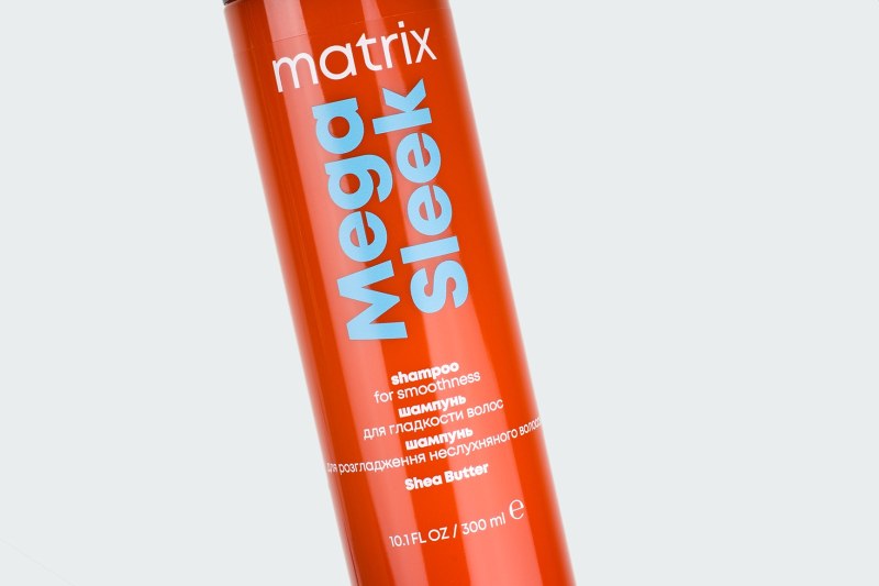 MEGA SLEEK SHAMPOO