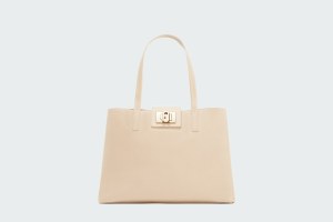1927 L TOTE
