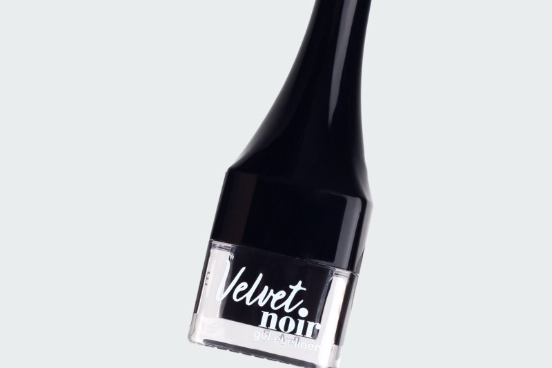 VELVET NOIR