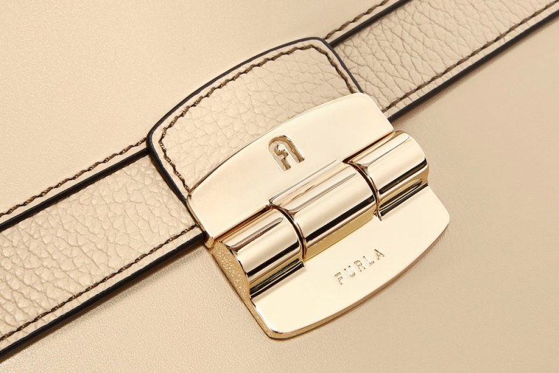 CLUB 2 S CROSSBODY