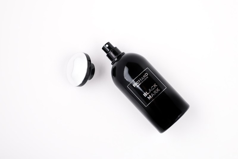 BLACK MARK