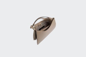 NUVOLA L HOBO
