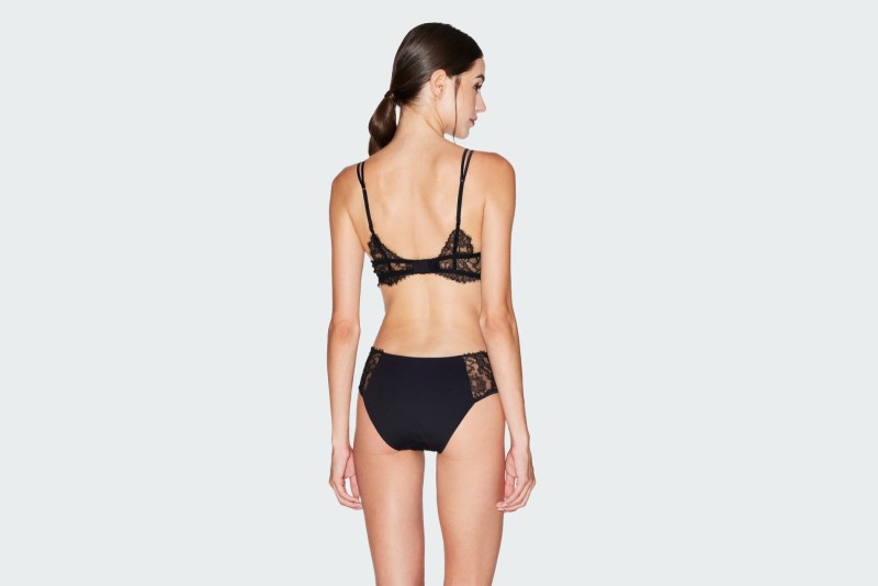 BRA PUSH-UP