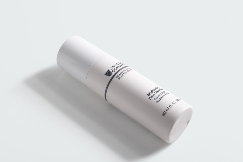 BRIGHTENING FACE CLEANSER