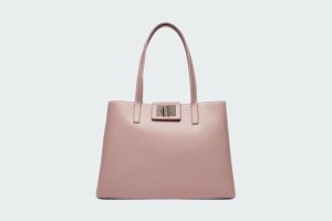 1927 L TOTE