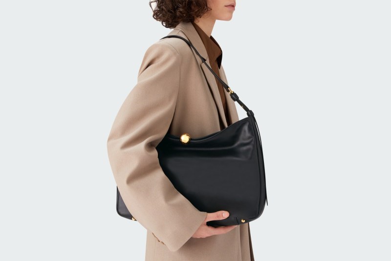 SFERA SOFT L SHOULDER BAG