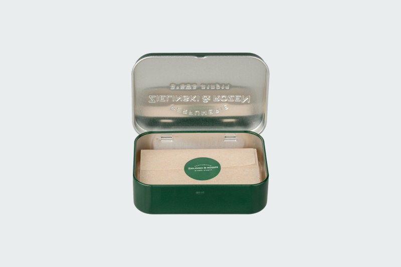 BLACK PEPPER, VETIVER, NEROLI, AMBER