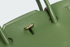 GENESI M TOTE