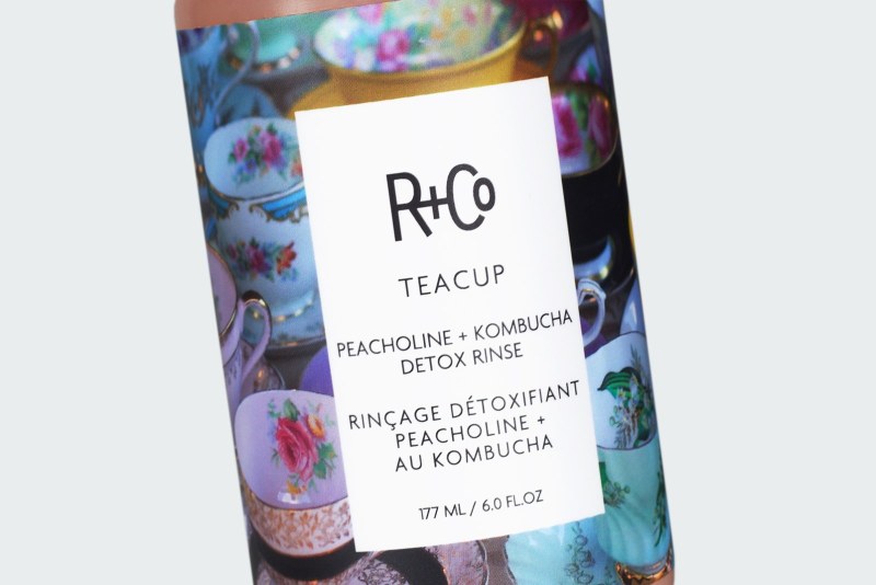 TEACUP PEACHOLINE + KOMBUCHA