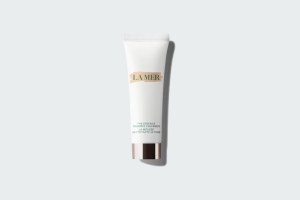 THE ESSENCE FOAMING CLEANSER 