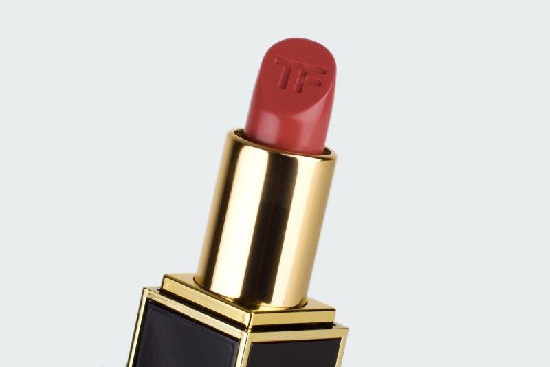 LIP COLOR