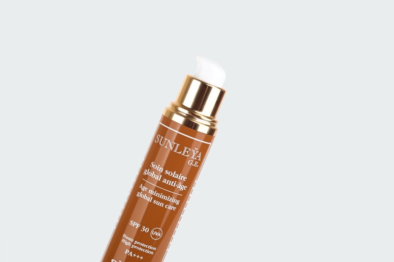 SUNLEŸA G.E. SOIN SOLAIRE GLOBALANTI-ÂGE SPF30