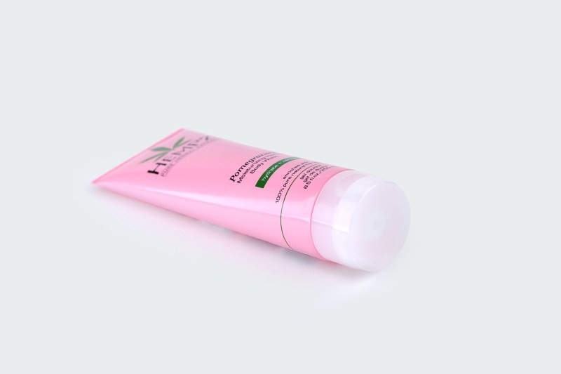 POMEGRANATE HERBAL BODY WASH 