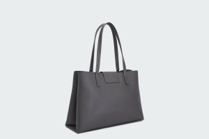 1927 L TOTE