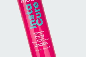 INSTACURE ANTI-BREAKAGE SHAMPOO