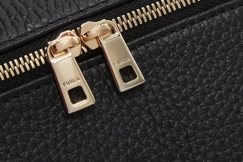 CAMELIA MICRO VANITY CASE CROSSBODY