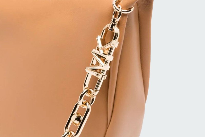 KENDALL LARGE CHAIN MESSENGER BAG