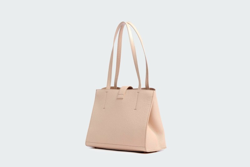 SOFIA M TOTE