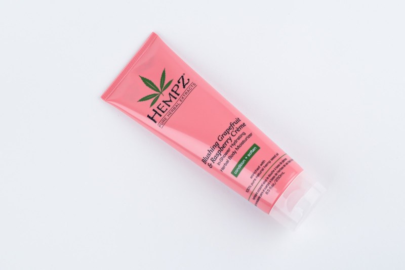 BLUSHING GRAPEFRUIT & RASPBERRY MOISTURIZER