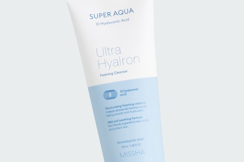 AQUA ULTRA HYALRON FOAMING CLEANSER