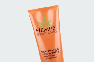 SWEET PINEAPPLE & HONEY MELON HERBAL BODY WASH