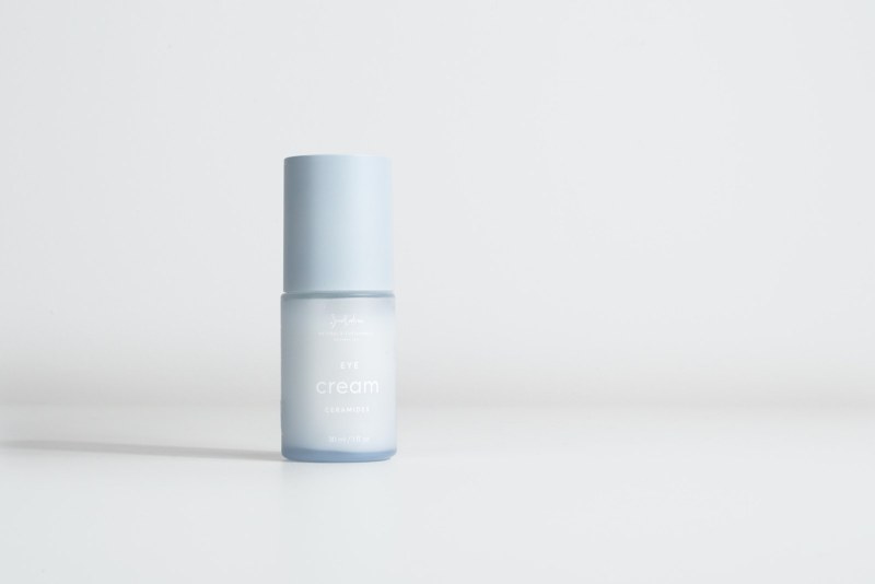 EYE CREAM CERAMIDES