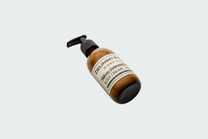 TOBACCO, CEDARWOOD, PEPPER