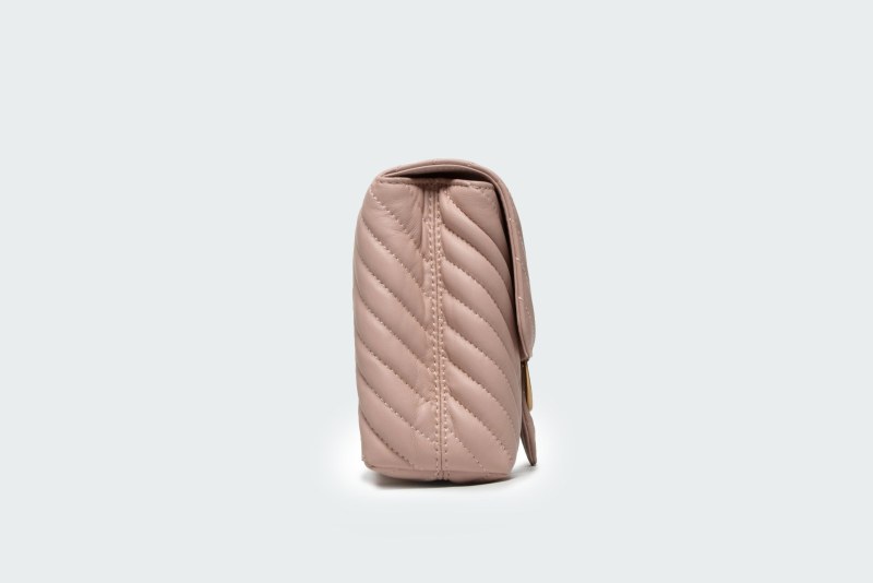 LOVE LADY PUFF V QUILT