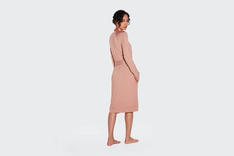 DRESSING CORTA