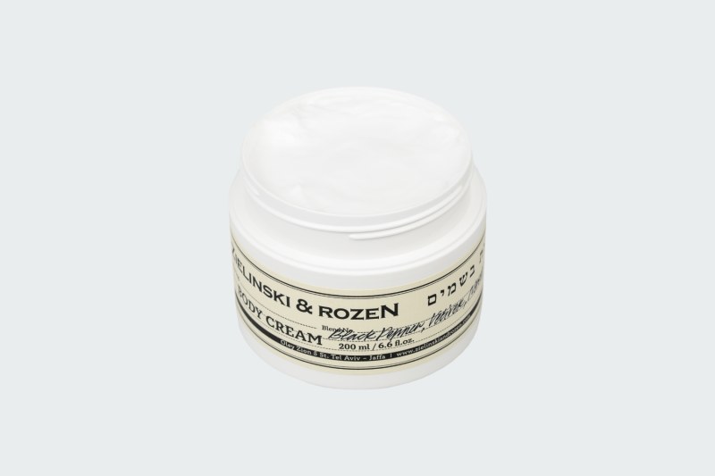 BLACK PEPPER, VETIVER, NEROLI, AMBER